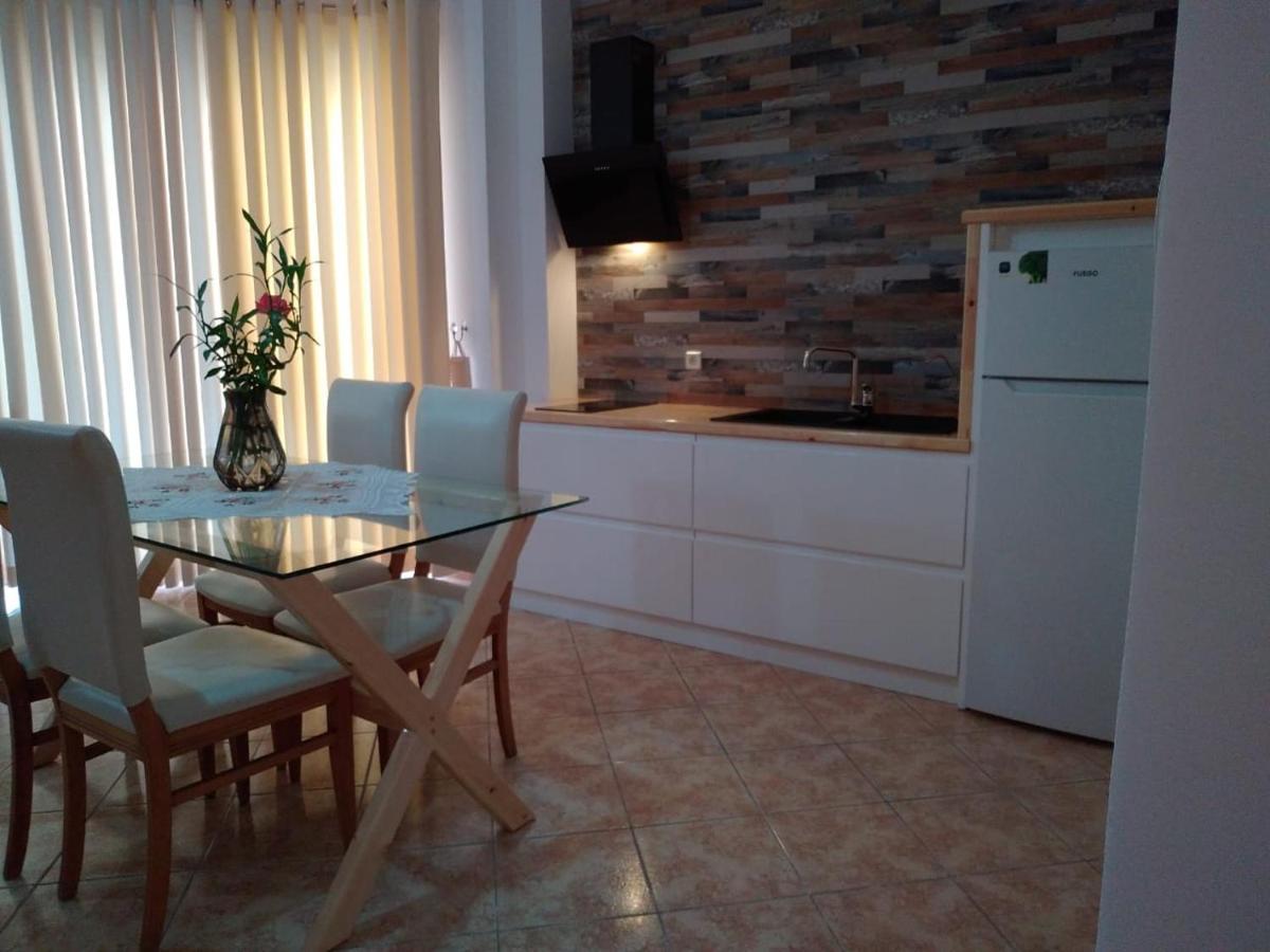 Flora Apartments Sarande Exterior photo